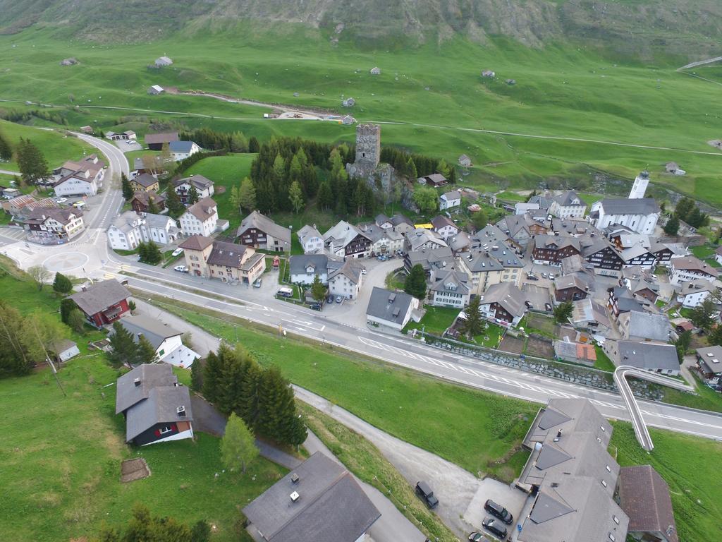 Sust Lodge Am Gotthard Хоспенталь Экстерьер фото