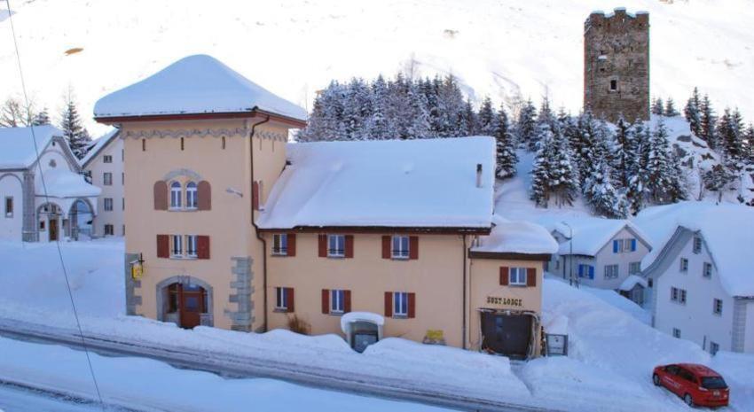 Sust Lodge Am Gotthard Хоспенталь Экстерьер фото