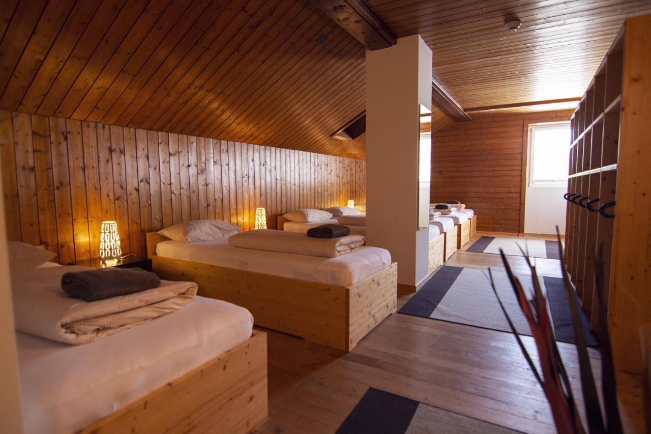 Sust Lodge Am Gotthard Хоспенталь Экстерьер фото